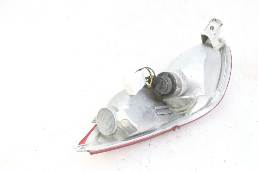 photo de LEFT TAIL LIGHT PIAGGIO MP3 LT 300 (2010 - 2016)
