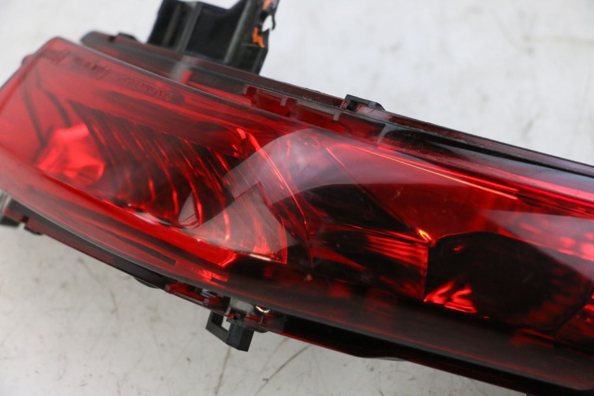 photo de LEFT TAIL LIGHT PIAGGIO MP3 500 (2014 - 2016)