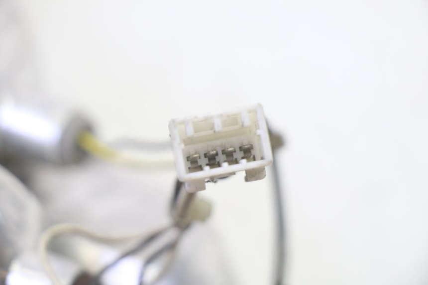 photo de LEFT TAIL LIGHT PIAGGIO MP3 125 (2006 - 2014)