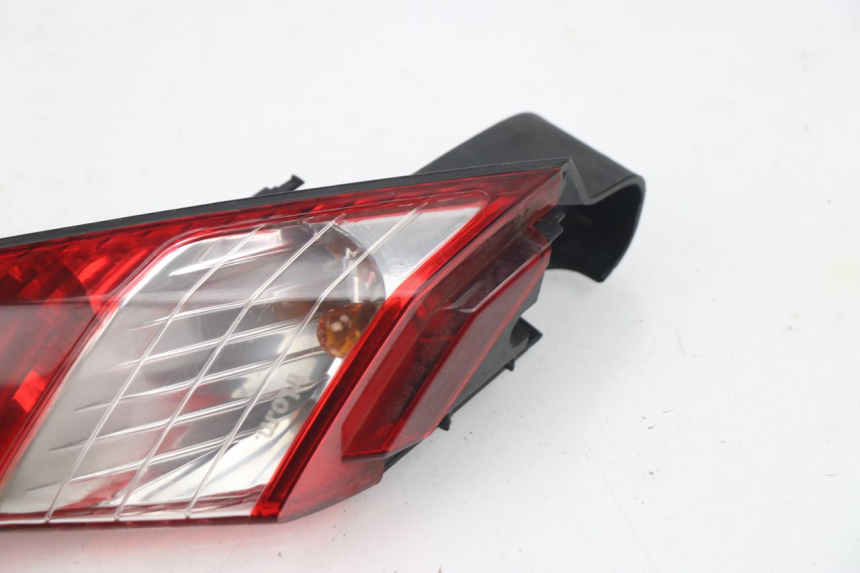 photo de LEFT REAR LIGHT PEUGEOT SATELIS 125 (2006 - 2009)