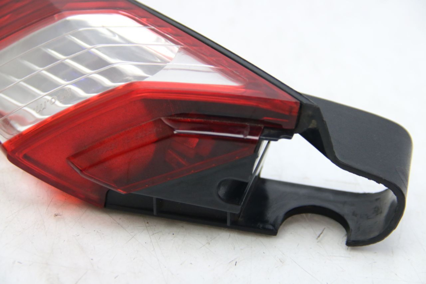 photo de LEFT REAR LIGHT PEUGEOT SATELIS 125 (2006 - 2009)