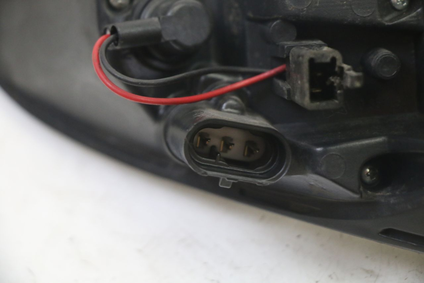 photo de LEFT TAIL LIGHT PEUGEOT SATELIS 125 (2013 - 2018)