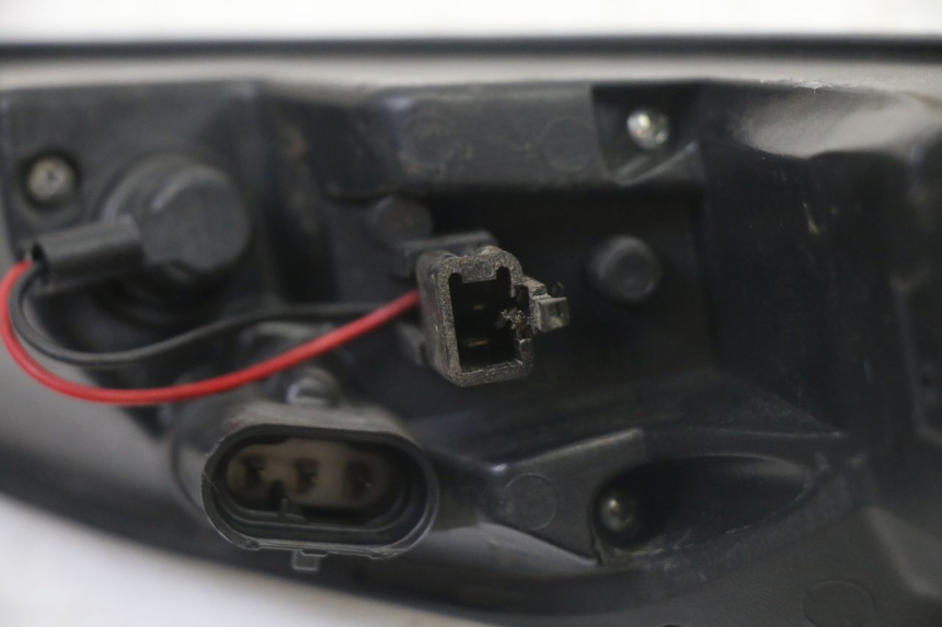 photo de LEFT TAIL LIGHT PEUGEOT SATELIS 125 (2013 - 2018)