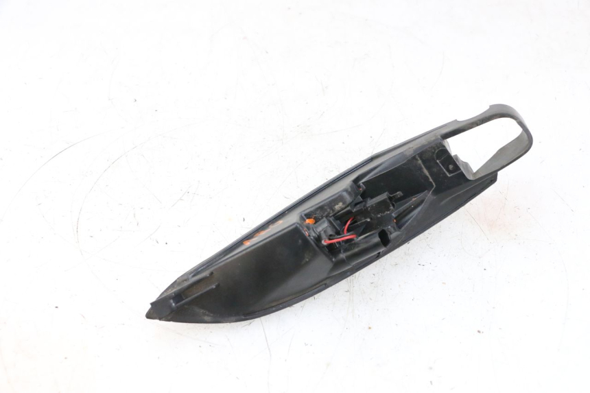 photo de LEFT TAIL LIGHT PEUGEOT SATELIS 125 (2013 - 2018) - Alternative perspective