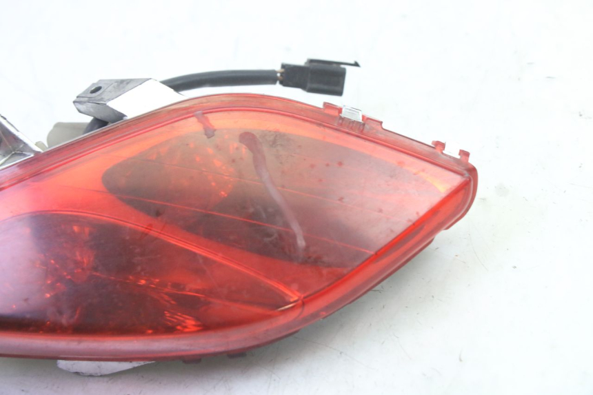 photo de LEFT REAR LIGHT YAMAHA X-MAX XMAX 125 (2010 - 2014)