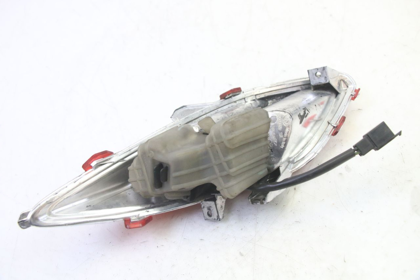 photo de LEFT REAR LIGHT YAMAHA X-MAX XMAX 125 (2010 - 2014)