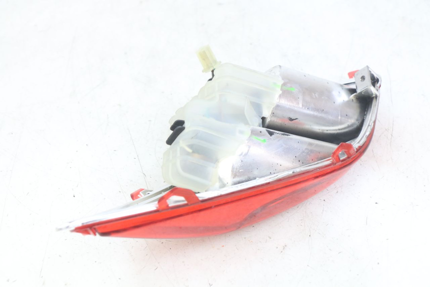 photo de LEFT REAR LIGHT YAMAHA X-MAX XMAX 125 (2010 - 2014)