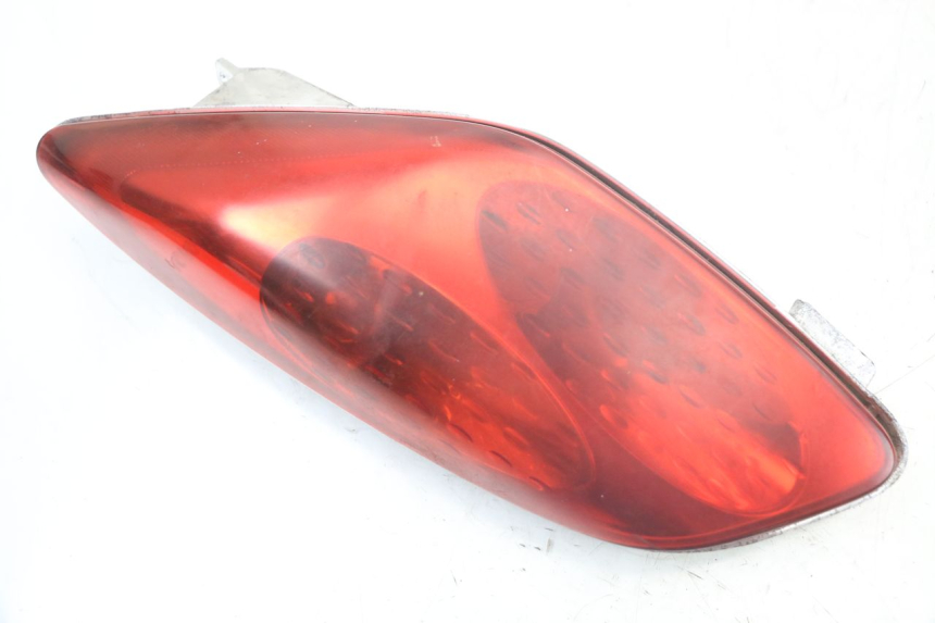 photo de LEFT REAR LIGHT YAMAHA X-MAX XMAX 250 (2006 - 2009)