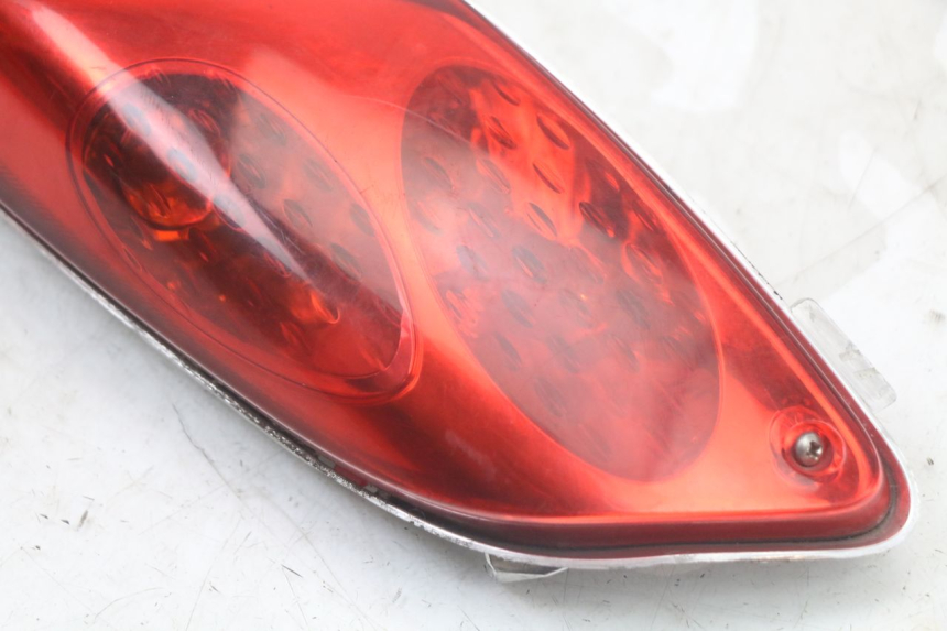 photo de LEFT REAR LIGHT YAMAHA XMAX X-MAX 125 (2006 - 2009)