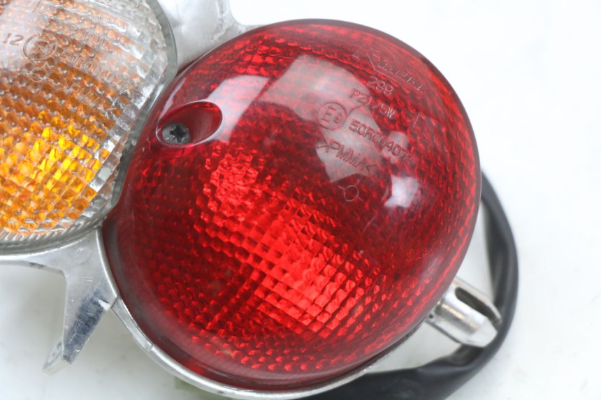 photo de LEFT TAIL LIGHT YAMAHA YP MAJESTY 125 (2002 - 2006)