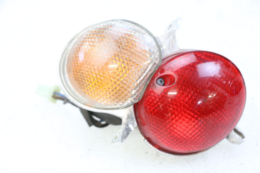 photo de LEFT TAIL LIGHT YAMAHA YP MAJESTY 125 (2002 - 2006)