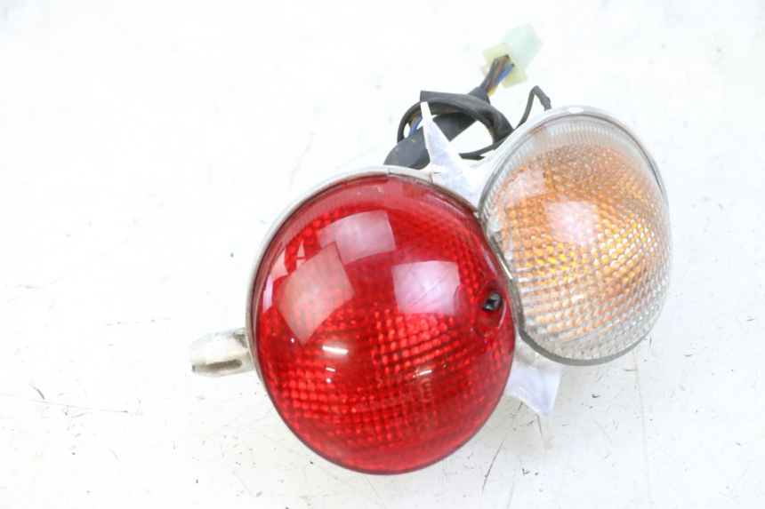 photo de LEFT TAIL LIGHT YAMAHA YP MAJESTY 125 (2002 - 2006)