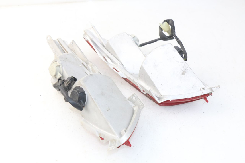 photo de TAIL LIGHT HONDA FES PANTHEON 125 (2003 - 2007)