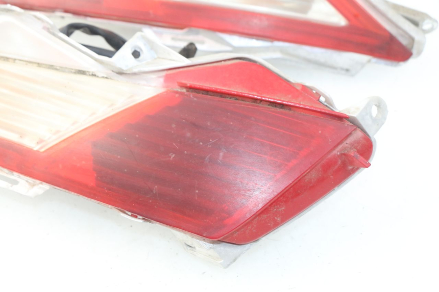 photo de TAIL LIGHT HONDA FES PANTHEON 125 (2003 - 2007)