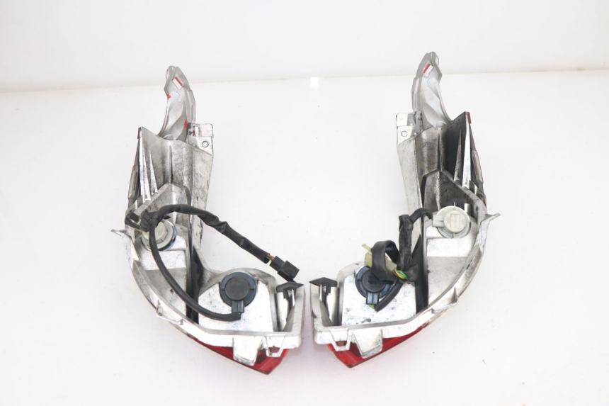 photo de REAR LIGHT HONDA FES S-WING SWING ABS 125 (2007 - 2015)