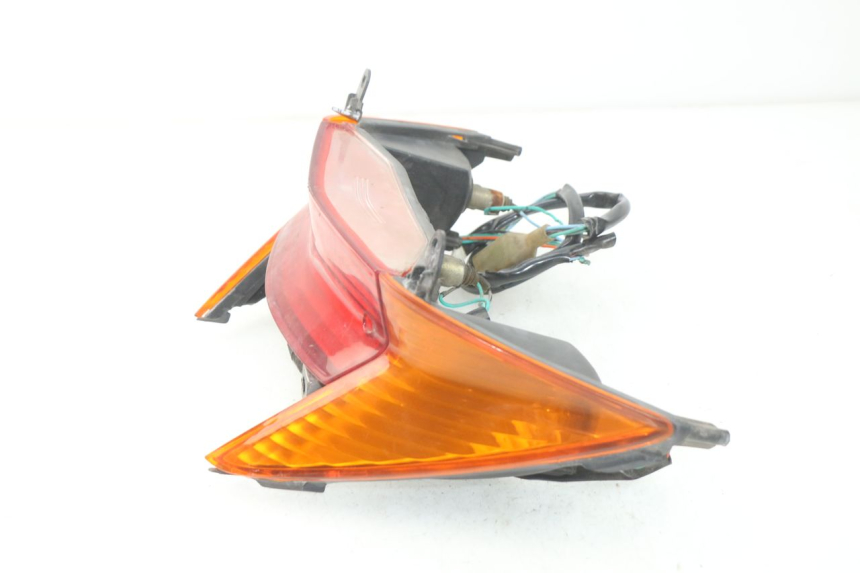 photo de REAR LIGHT HONDA SCV LEAD 100 (2003 - 2007)