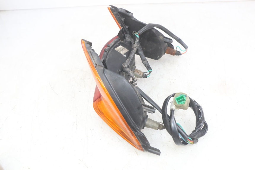 photo de REAR LIGHT HONDA SCV LEAD 100 (2003 - 2007)