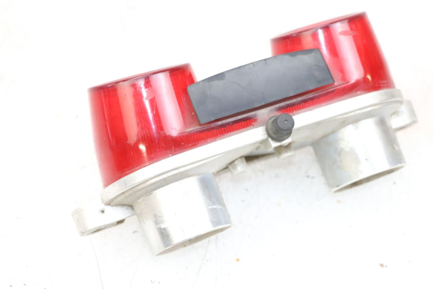 photo de TAIL LIGHT HONDA NSR R 125 (1994 - 2003) - Fixing points details