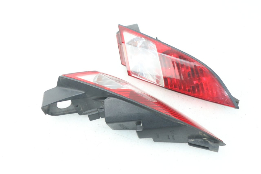 photo de REAR LIGHT PEUGEOT SATELIS 125 (2006 - 2009)