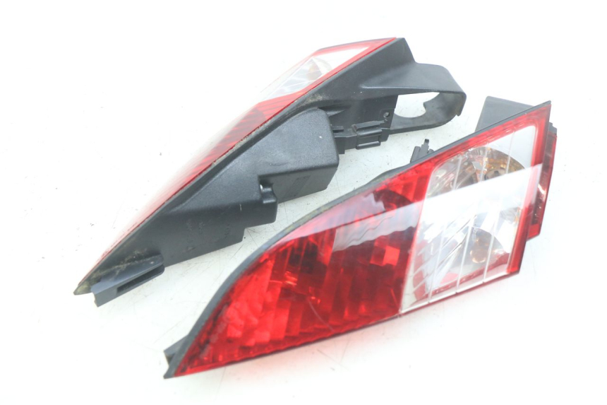 photo de REAR LIGHT PEUGEOT SATELIS 125 (2006 - 2009)