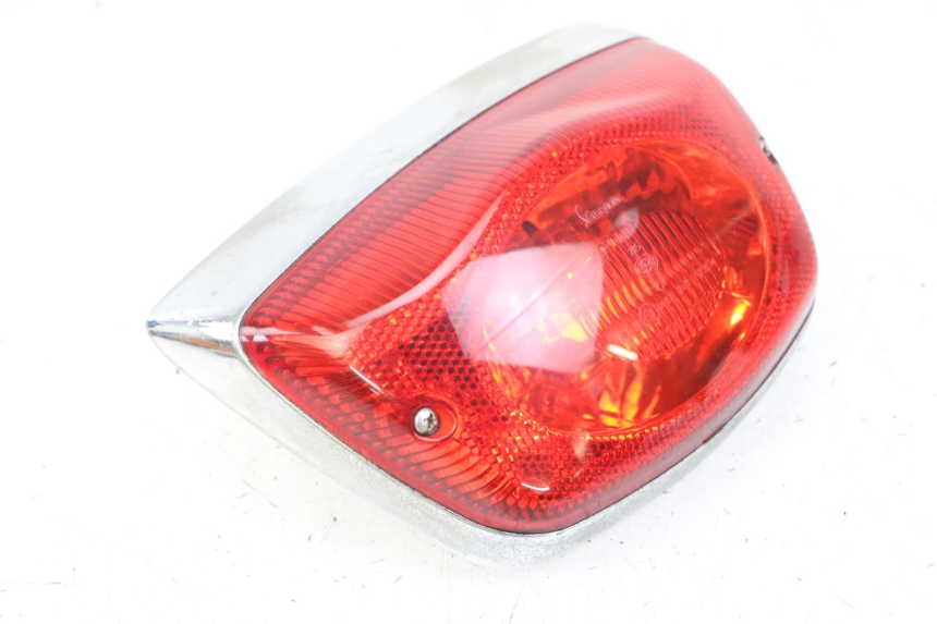 photo de TAIL LIGHT PIAGGIO VESPA LX 150 (2005 - 2013)