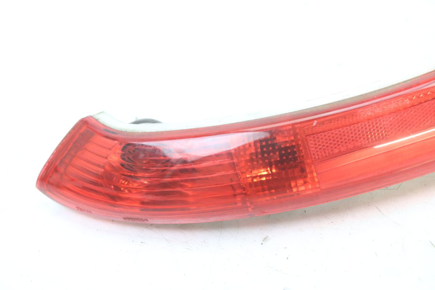 photo de REAR LIGHT PIAGGIO XEVO - X EVO 125 (2007 - 2016)