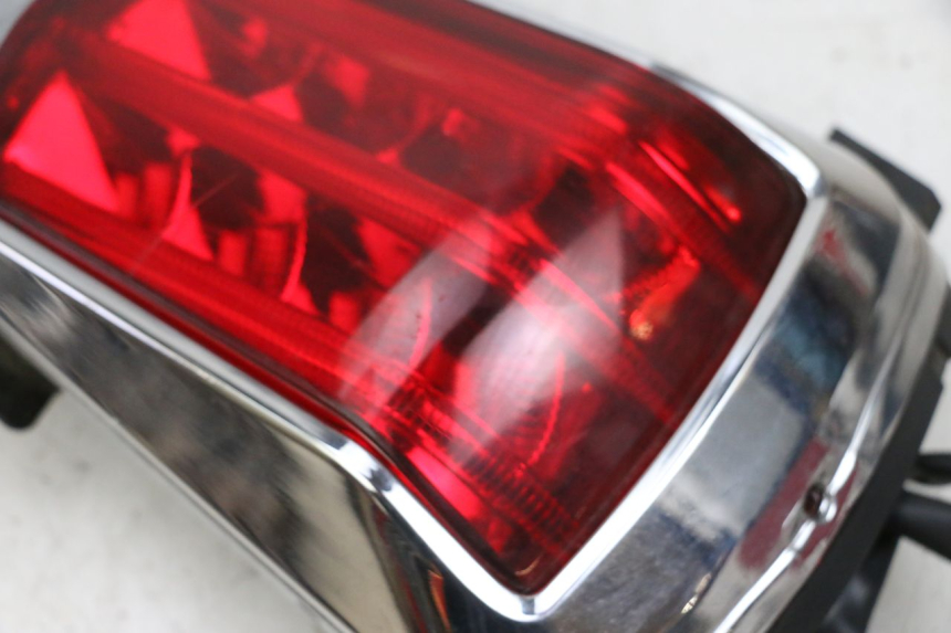 photo de TAIL LIGHT EFUN PUSA 1 - Zoom on usage condition