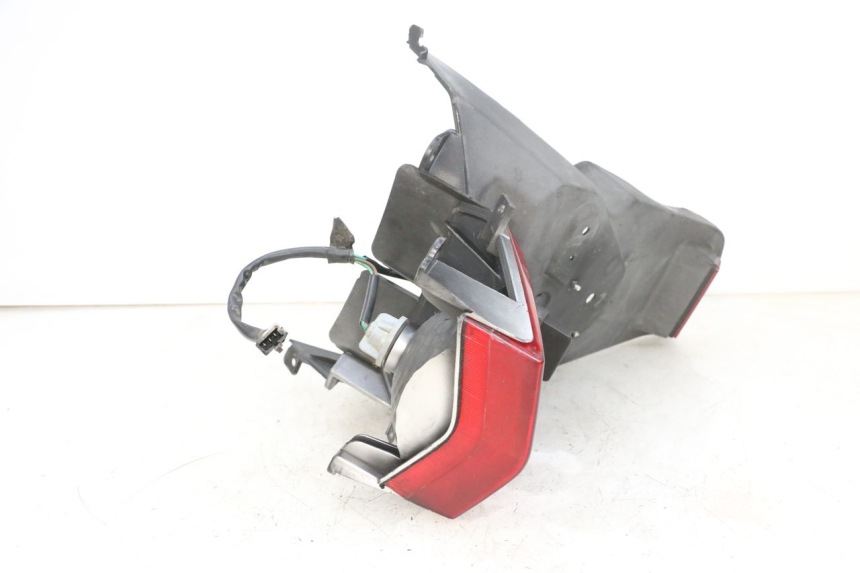 photo de REAR LIGHT DAELIM S1 125 (2007 - 2016) - Distinctive features