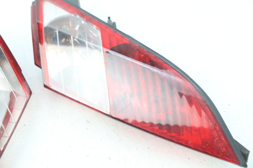 photo de REAR LIGHT PEUGEOT SATELIS 125 (2006 - 2009) - Zoom on usage condition