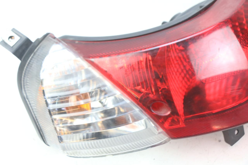 photo de REAR LIGHT SUZUKI SIXTEEN 125 (2008 - 2010)
