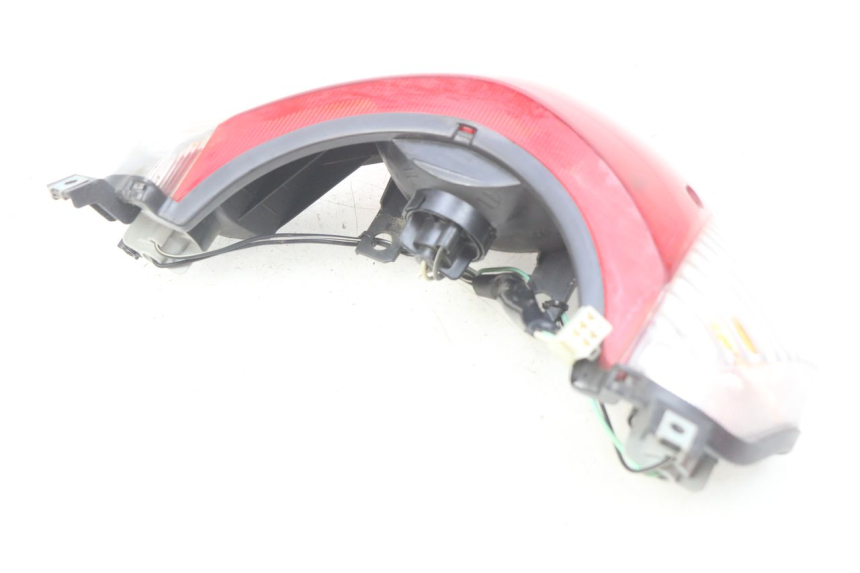 photo de REAR LIGHT SUZUKI SIXTEEN 125 (2008 - 2010)