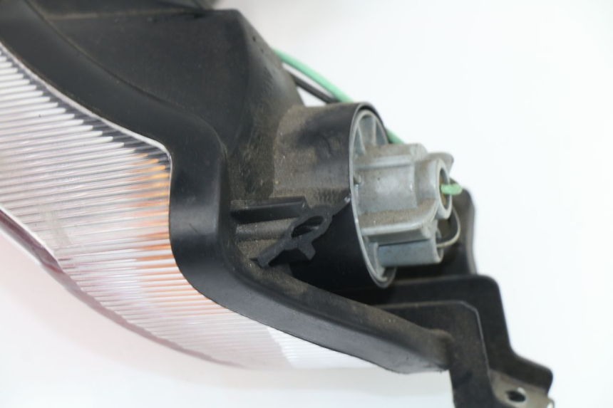 photo de REAR LIGHT SUZUKI SIXTEEN 125 (2008 - 2010)