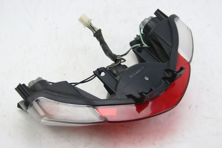 photo de REAR LIGHT SUZUKI SIXTEEN 125 (2008 - 2010)