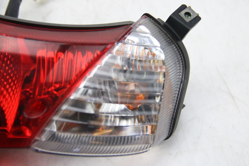 photo de REAR LIGHT SUZUKI SIXTEEN 125 (2008 - 2010)