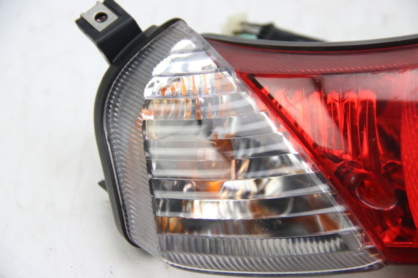 photo de REAR LIGHT SUZUKI SIXTEEN 125 (2008 - 2010)