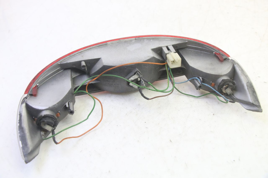 photo de TAIL LIGHT PEUGEOT VIVACITY 100 (1999 - 2008) - Fixing points details