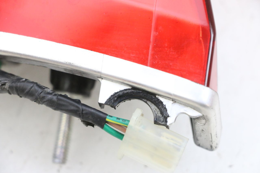 photo de REAR LIGHT DAELIM VJ ROADWIN FI 125 (2008 - 2017) - Markings and original references