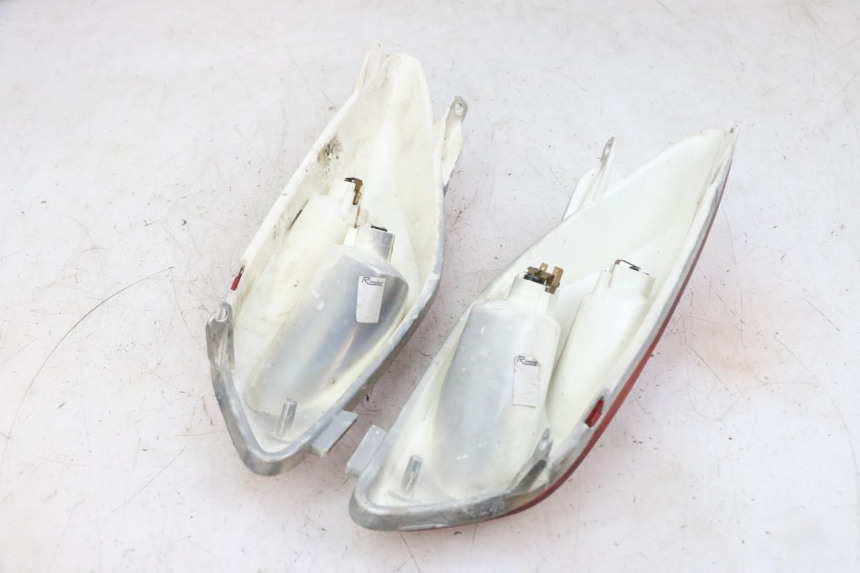 photo de REAR LIGHT YAMAHA XMAX X-MAX 125 (2006 - 2009) - Product overview