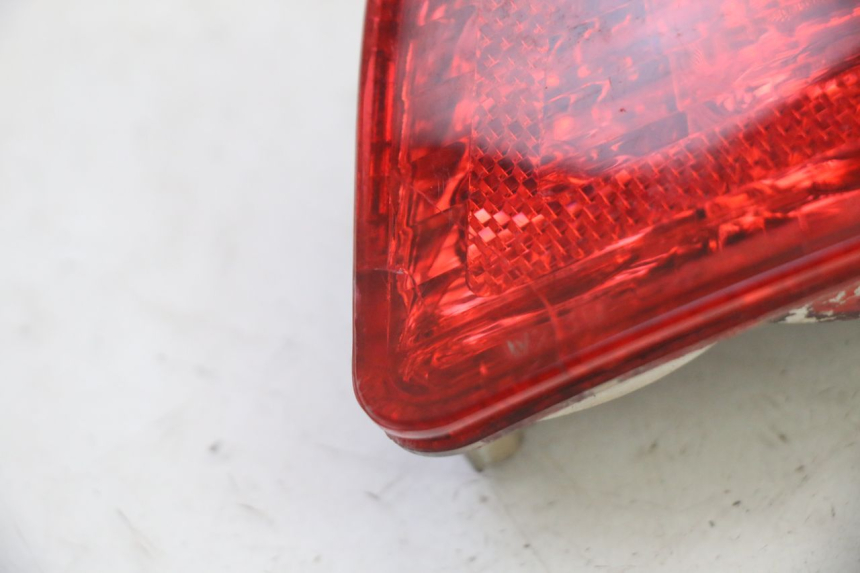 photo de REAR LIGHT PIAGGIO X9 EVOLUTION 125 (2003 - 2007)