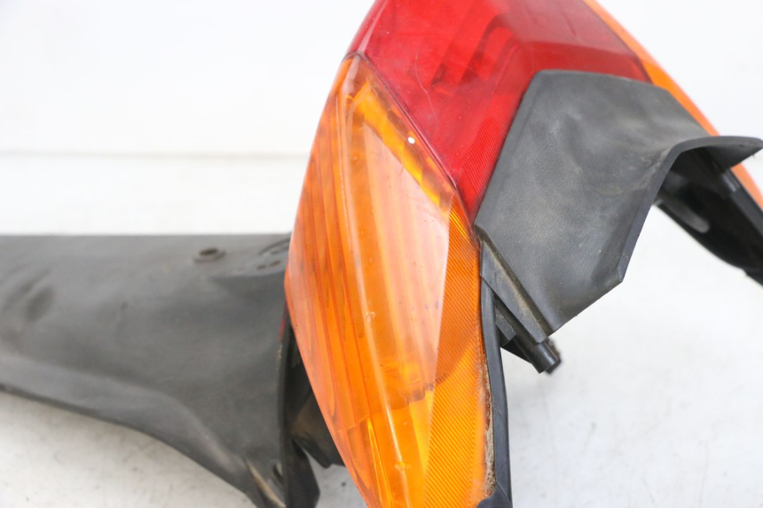 photo de REAR LIGHT YAMAHA CYGNUS X 125 (2004 - 2007)