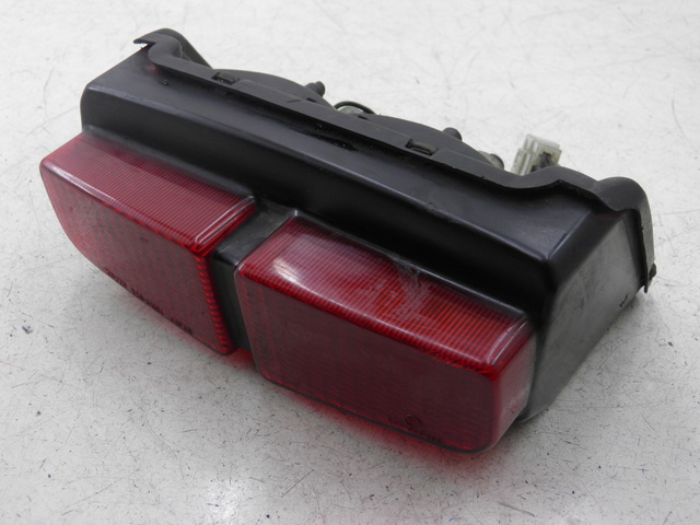 photo de REAR LIGHT YAMAHA FZS FAZER 600 (1998 - 2001)