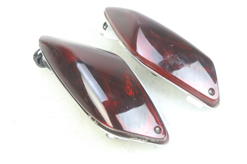 photo de REAR LIGHT YAMAHA XMAX X-MAX 125 (2006 - 2009)