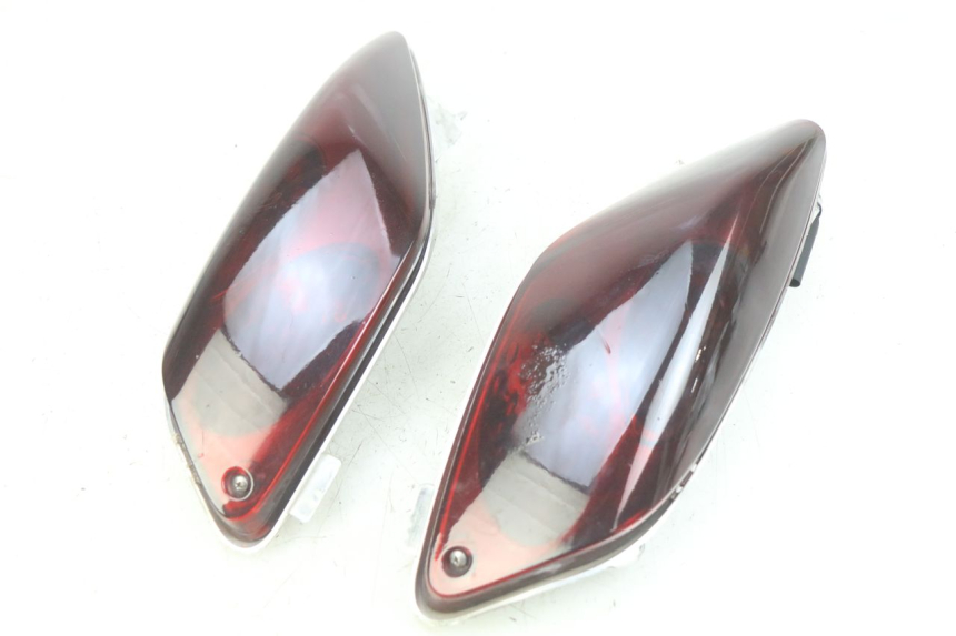 photo de REAR LIGHT YAMAHA XMAX X-MAX 125 (2006 - 2009)