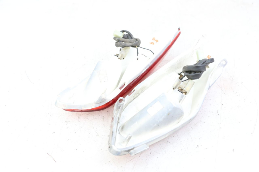 photo de REAR LIGHT YAMAHA XMAX X-MAX 125 (2006 - 2009)