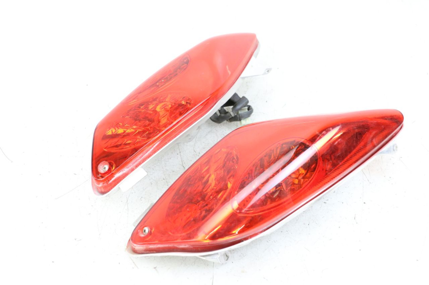 photo de REAR LIGHT YAMAHA XMAX X-MAX 125 (2006 - 2009)