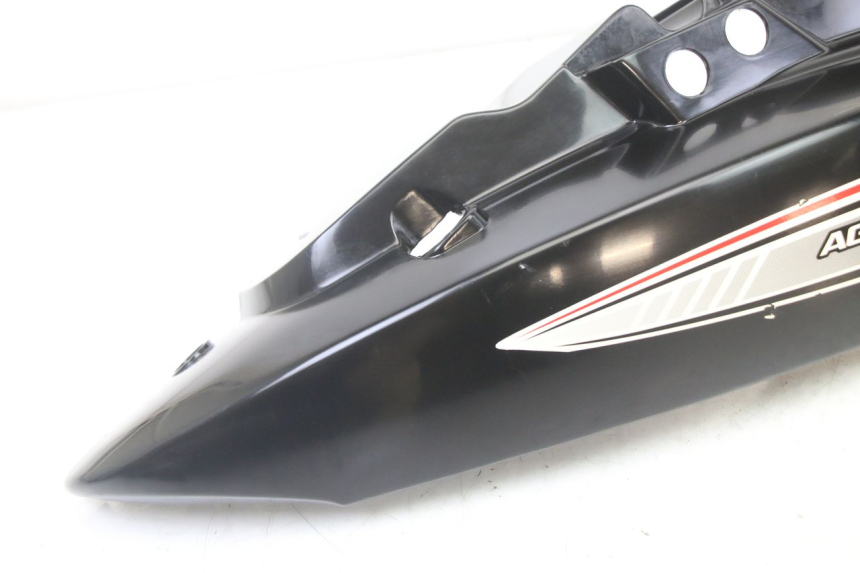 photo de RIGHT REAR SIDE PANEL KYMCO AGILITY 4T 50 (2005 - 2018)