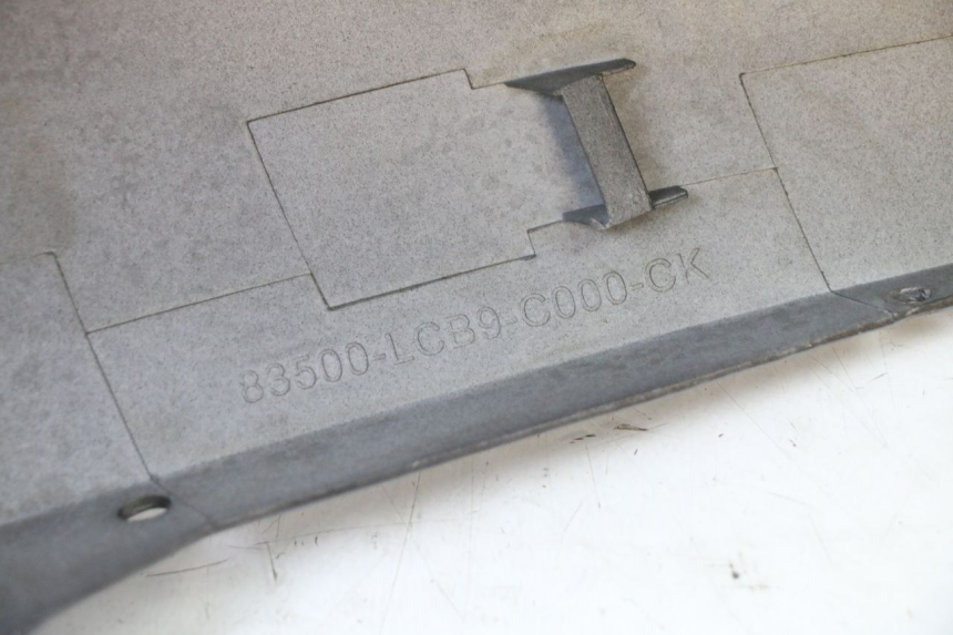 photo de RIGHT REAR SIDE PANEL KYMCO AGILITY 4T 50 (2005 - 2018)