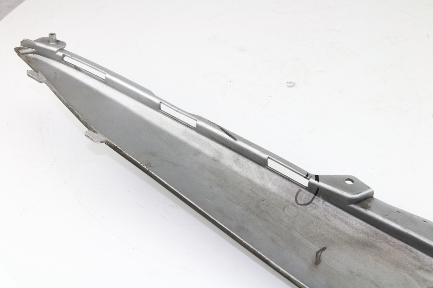 photo de REAR RIGHT PANEL SUZUKI AN BURGMAN 400 (1999 - 2005)