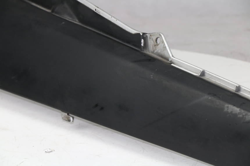 photo de REAR RIGHT PANEL SUZUKI AN BURGMAN 400 (1999 - 2005)