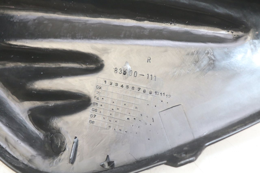 photo de RIGHT REAR SIDE PANEL MBK BOOSTER NEXT GENERATION 50 (1995 - 1998)